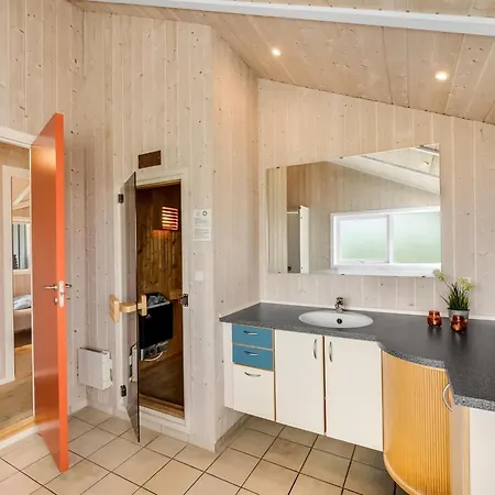 Nermin - 100m From The Sea By Interhome بيت للعطل